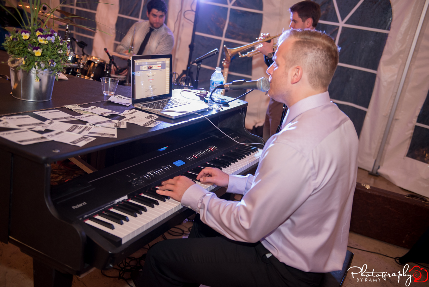 Philly Keys – Dueling Pianos